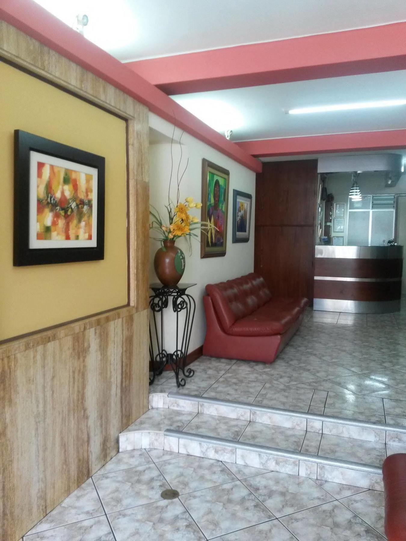 Hostal Solari Trujillo Exterior foto